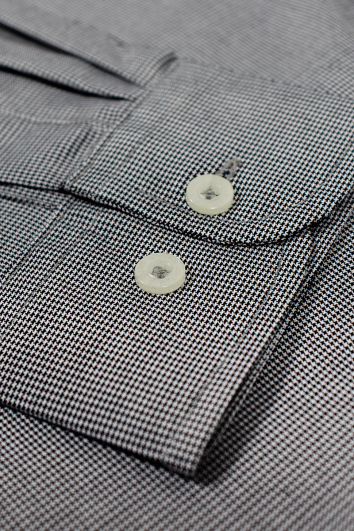 Camisa Ejecutiva Cuadritos Chekers 60% Alg. 40% Pol.