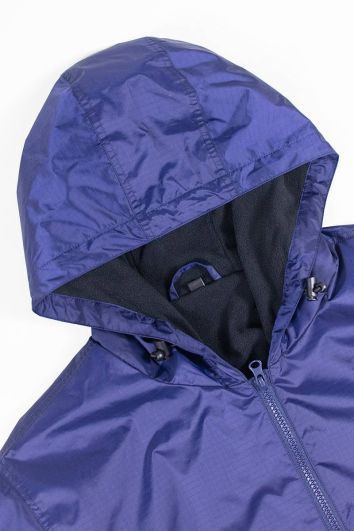 Chamarra Rompevientos con Gorro